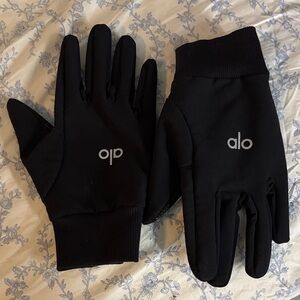 ALO Yoga Black Gloves